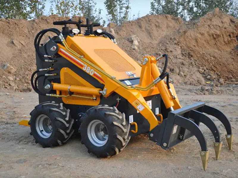 多功能滑移裝載機(jī)